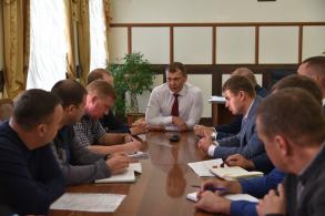 В Астрахани усилят работу по опиловке аварийных деревьев