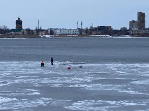Выход на лёд запрещён!