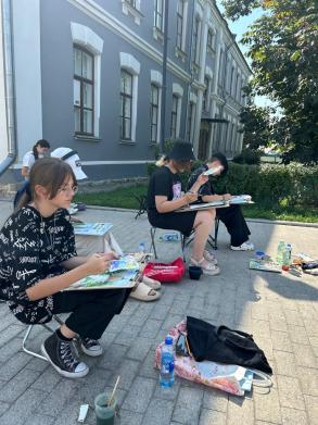 Астрахань посетили юные художники из Санкт-Петербурга 