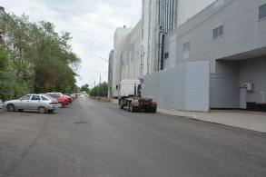 В Астрахани бизнес присоединяется к благоустройству -ТЦ «Ярмарка» отремонтировал дорогу