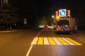 В Астрахани на улицах обновляют разметку в рамках нацпроекта