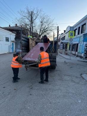 В районе рынка «Большие Исады» прошел рейд по незаконной торговле