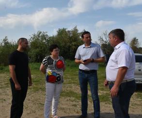 В Астрахани береговые зоны зачищают от мусора