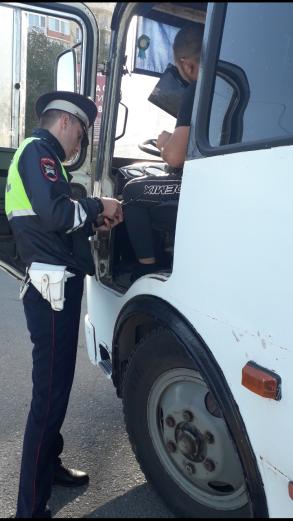 Водителей транспорта проверяют на алкоголь