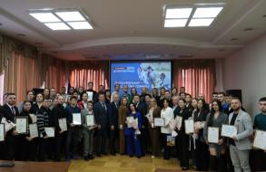  Астраханских добровольцев наградили Символом добра   