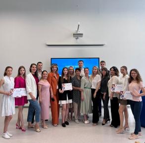 53 участника школы бизнеса «Точка роста» получили сертификаты