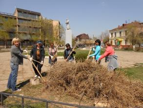 Астраханский городской архив принял участие в общегородском субботнике