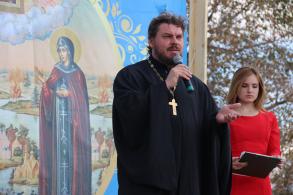 В воскресенье, 18 сентября в парке Семьи, любви и верности при храме Преображения Господня совместно с администрацией г. Астрахани состоялась церемония открытия первой астраханской Школы молодой семьи святых Петра и Февронии Муромских