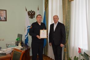 Олег Полумордвинов встретился с победителем регионального этапа  конкурса «Народный участковый 2023»