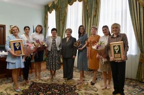 Определены учитель и воспитатель года Астрахани