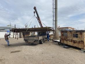 Работы по демонтажу незаконных объектов движимого имущества на территории района продолжаются