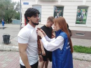 В Астрахани проходит акция «Георгиевская ленточка»