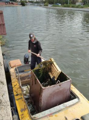 С начала года с городских акваторий собрано 27 кубометров мусора