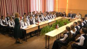 В школах Астрахани прошли «Разговоры о важном», приуроченные к 23 февраля 