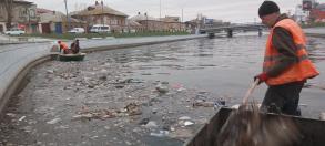 Из городских каналов вытащили принтер и полдивана