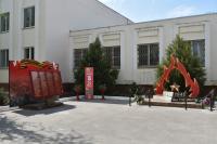 Ко Дню Победы в школе № 27 создали Аллею Славы