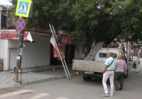 На «Больших Исадах» ликвидировали 30 незаконных рекламных конструкций