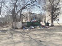 Санитарная уборка Территории Трусовского района.