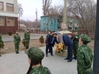 Возложение венков на территории Трусовского района.