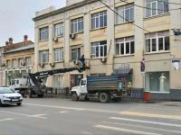 В Астрахани моют фасады зданий