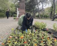 Около 30 тысяч единиц цветочной рассады уже высадили в парках и скверах города