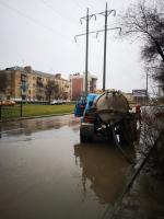 Городская администрация продолжает бороться с последствиями непогоды