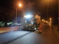 На улице Адмирала Нахимова начали укладывать асфальт