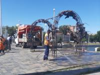 Коммунальные службы города продолжают наводить порядок в Астрахани