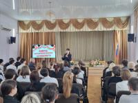 В Астраханских школах проходят классные часы по предотвращению правонарушений