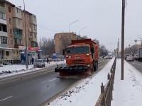 С астраханских дорог за выходные вывезли свыше 600 кубометров снега