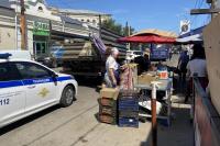 На рынке «Большие Исады» прошел очередной рейд по незаконной торговле