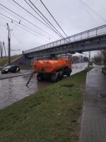 Городская администрация продолжает бороться с последствиями непогоды