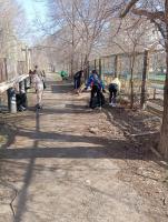 Около двух тысяч человек вышли на уборку города