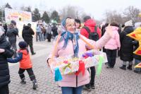 Свыше двух тысяч блинов раздали в первый день масленичной недели