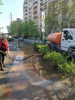 В Астрахани красят памятник «Журавли»