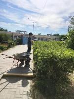 Игорь Редькин поручил открыть летние вакансии для подростков в школах и детсадах