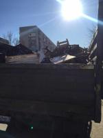 С проезда Воробьева вывезли незаконные торговые прилавки