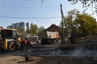 В Астрахани обновляют тротуары 