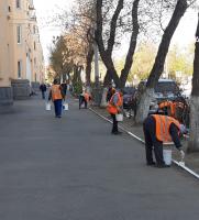 В Астрахани моют фасады