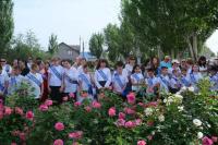 Почти для двух тысяч астраханских одиннадцатиклассников прозвучал последний звонок
