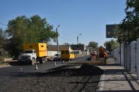 В Трусовском районе завершают ремонт на улице Чкалова