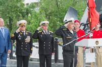 У памятника погибшим кораблям установили памятные плиты.