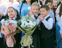 Для пяти тысяч астраханских первоклашек прозвучал первый звонок