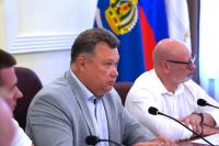 В Астрахани обсудили готовность школ к новому учебному году