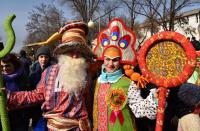 В Астрахани тысячи горожан весело встретили  Масленицу 