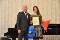 Олег Полумордвинов наградил лучших учащихся и педагогов в области искусств