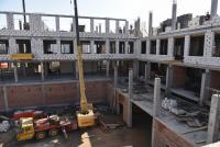 В Кировском районе идет строительство школы на 1000 мест