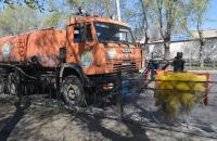 Астраханские улицы продолжают дезинфицировать