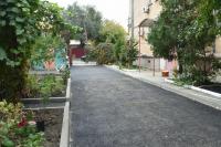 Радик Харисов проверил качество ремонтных работ в астраханских дворах