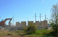 На Аэропортовском шоссе демонтирован очередной долгострой